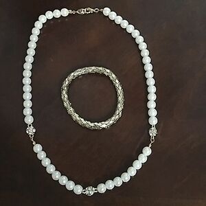 Fashion gold pearl necklace and bracelet